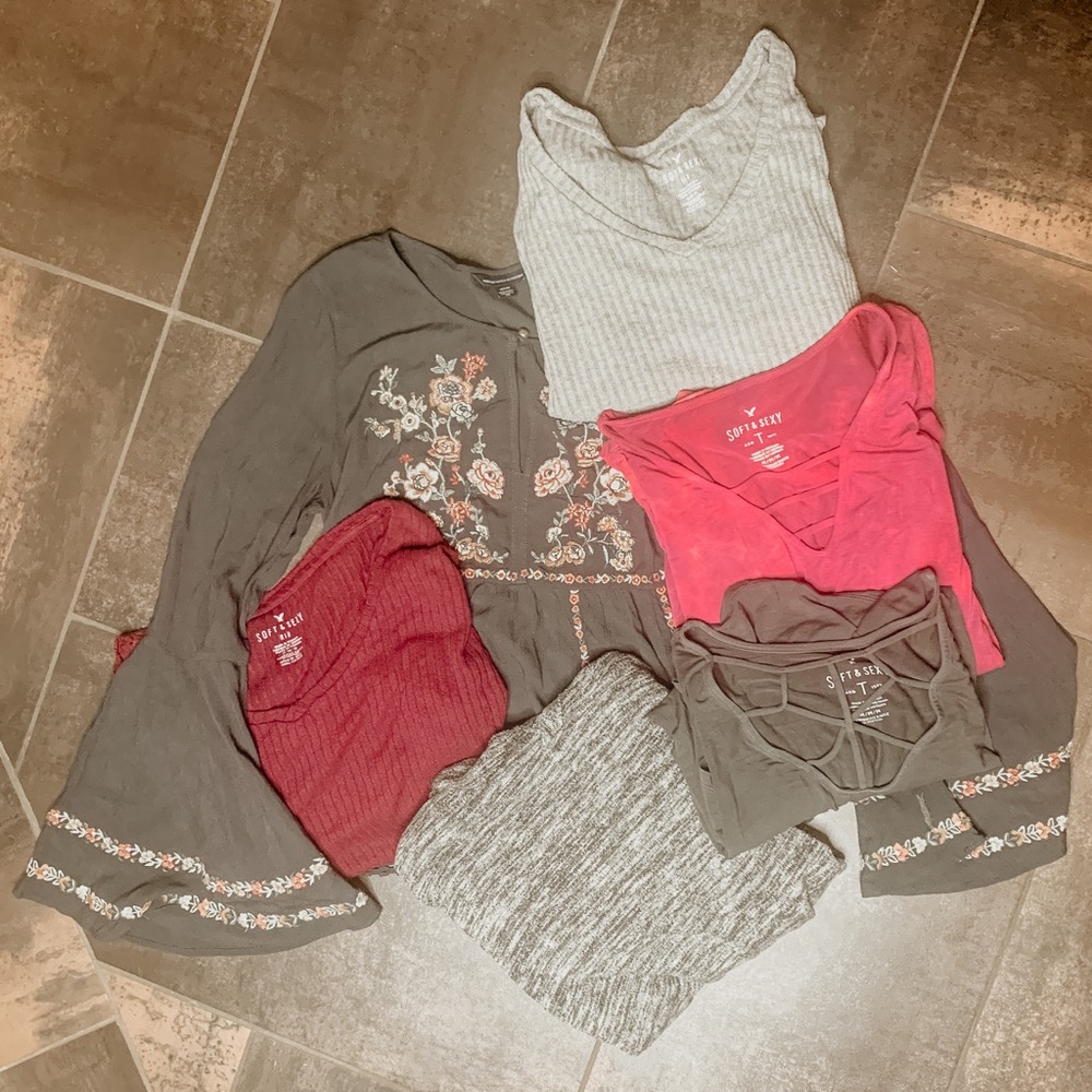 Bundle of American Eagle size Medium tops